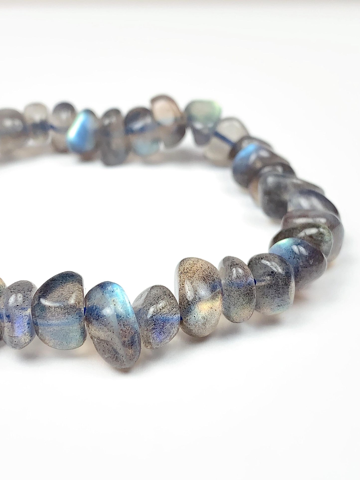 Natural Gray Blue Labradorite Stretch Bracelet: Free Shape Gemstone