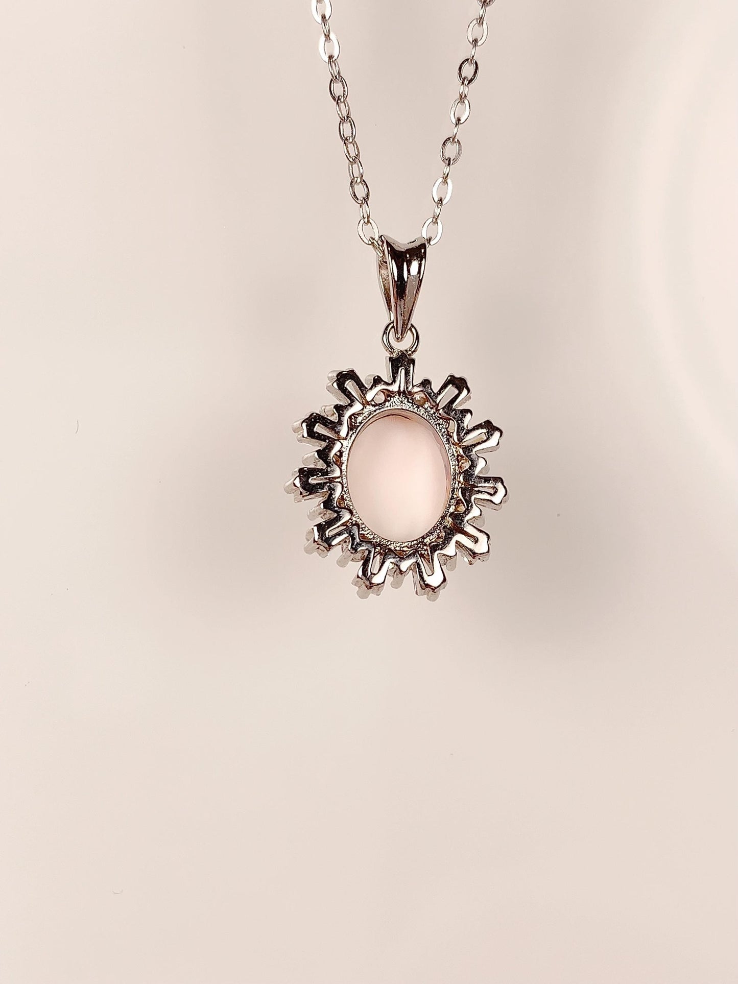 10mm X 8mm Genuine Natural Queen Conch Oval Cut 18K Gold Plated S 925 Sterling Silver Necklace Pendant