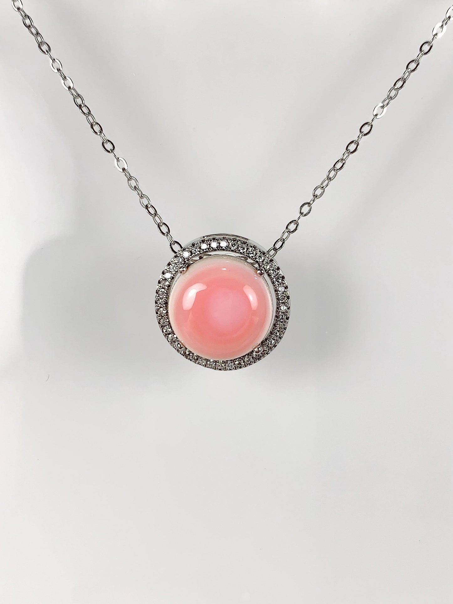 12mm Genuine Natural Queen Conch round Cut 18K Gold Plated S 925 Sterling Silver Necklace Pendant