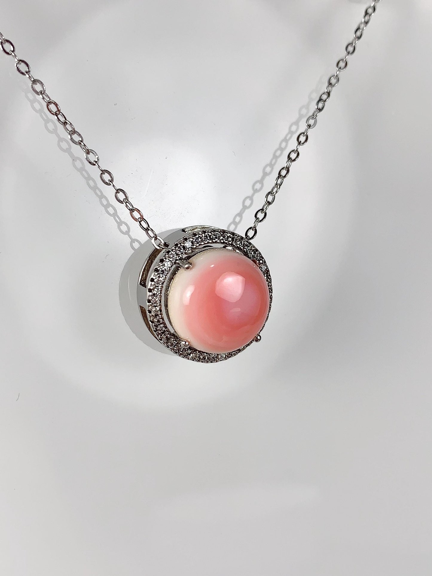 12mm Genuine Natural Queen Conch round Cut 18K Gold Plated S 925 Sterling Silver Necklace Pendant