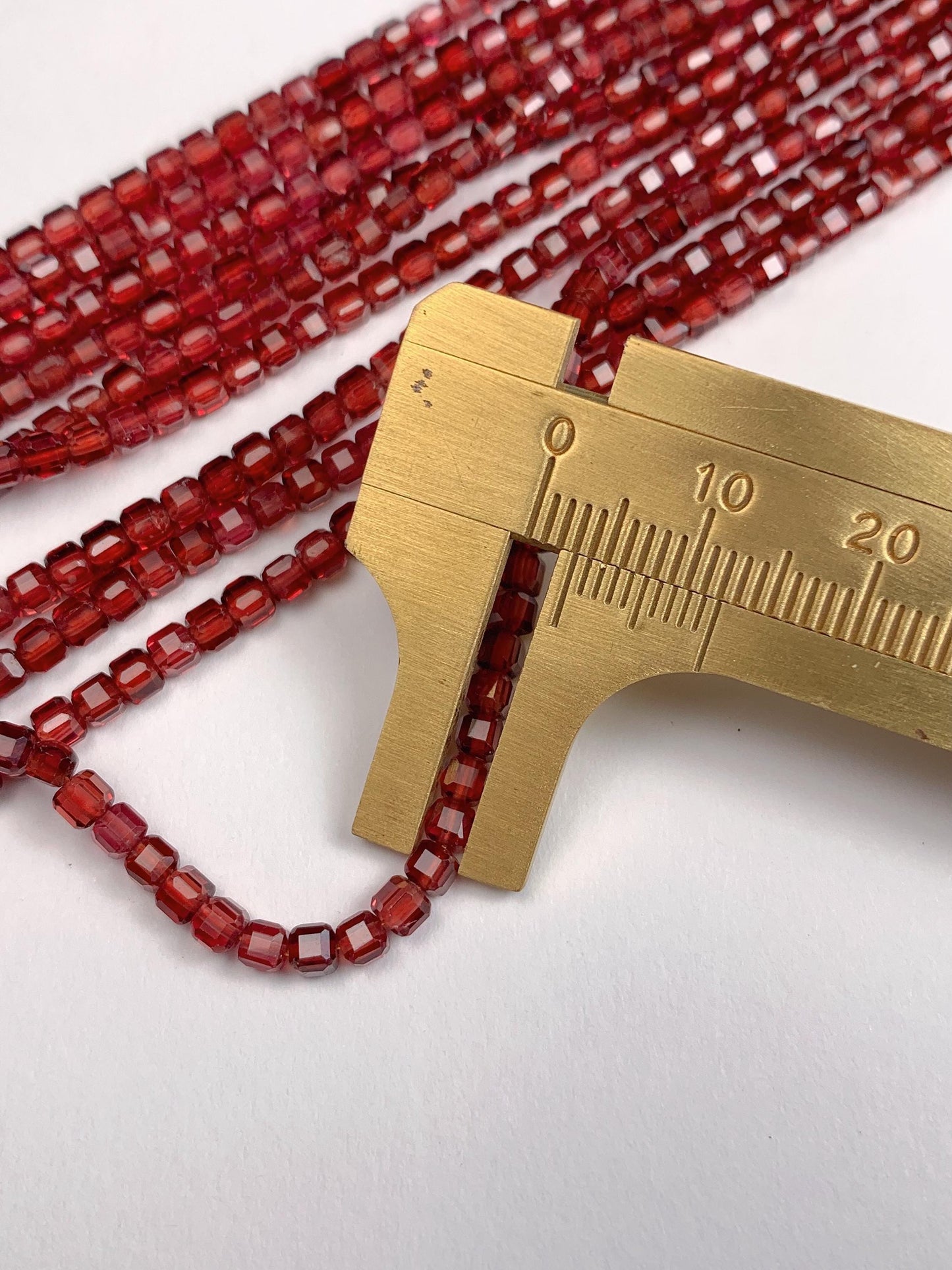 3mm AAA Natural Claret Red Garnet Faceted Cube Square Beads Strand 15.5"