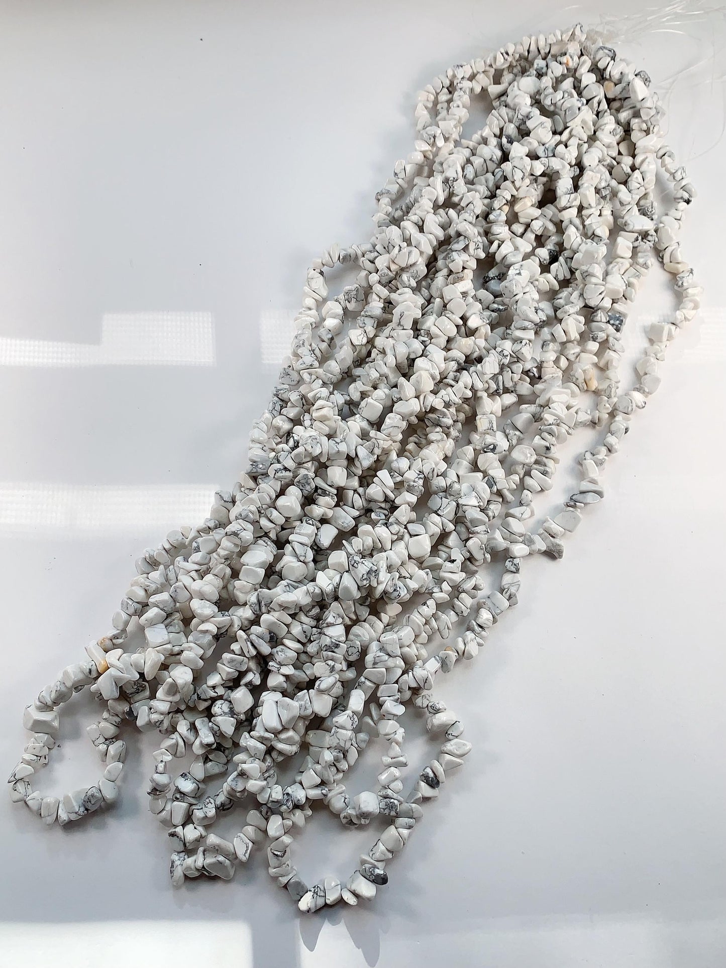 Howlite Nugget Beads: Gray White Irregular Chips, 32" Strand