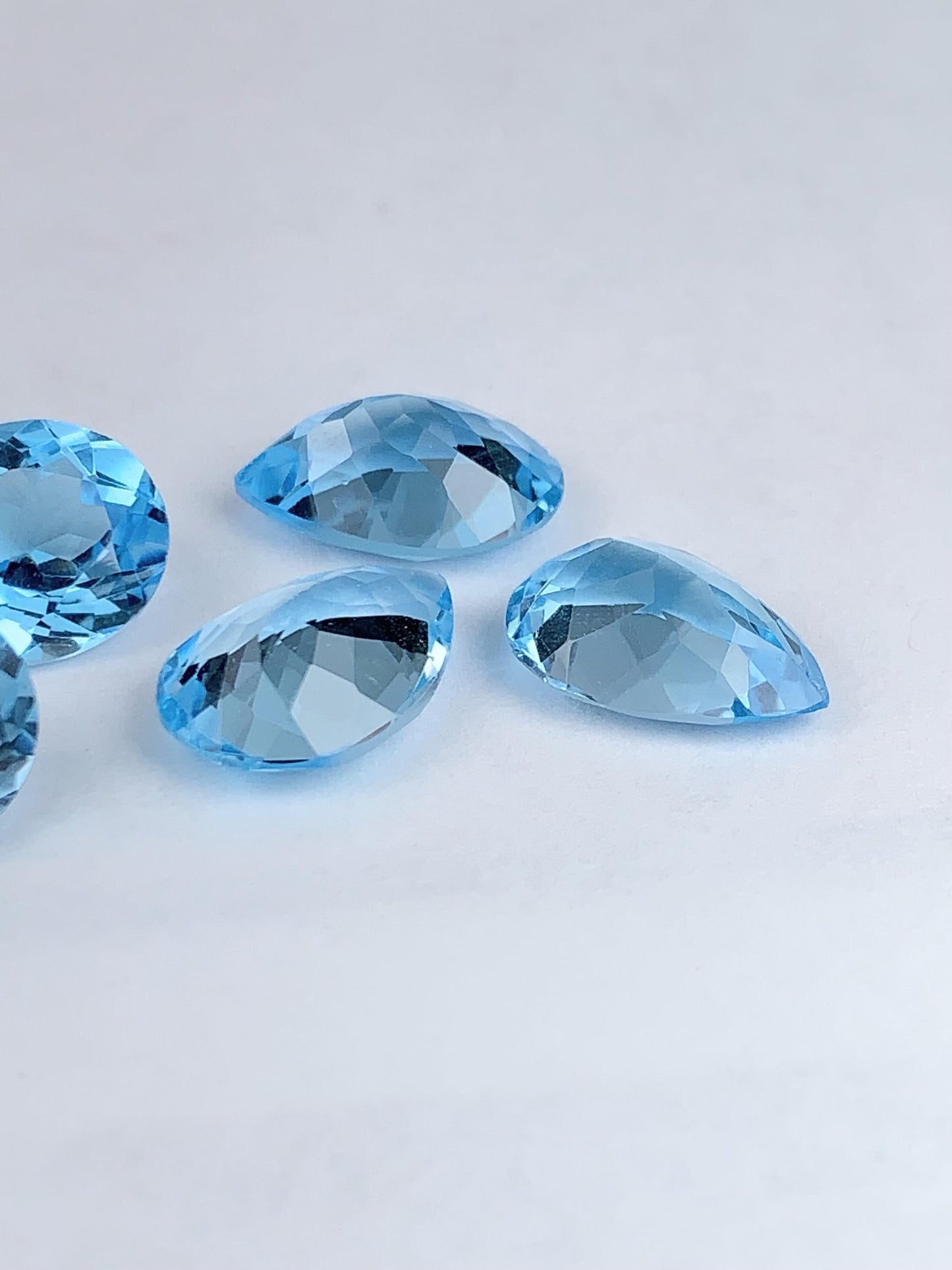 8x10mm Grade AAA Genuine Natural Blue Topaz Loose Gems Gemstone faceted oval cut