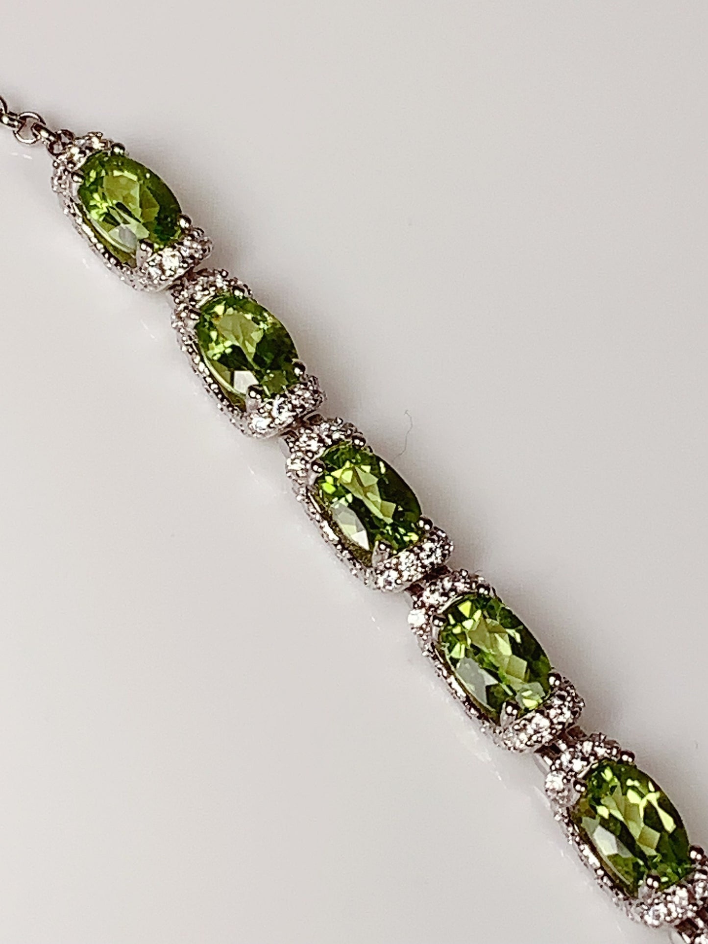 Grade AAA Genuine Natural Peridot 18k 925 Sterling Silver Bracelet Gemstone
