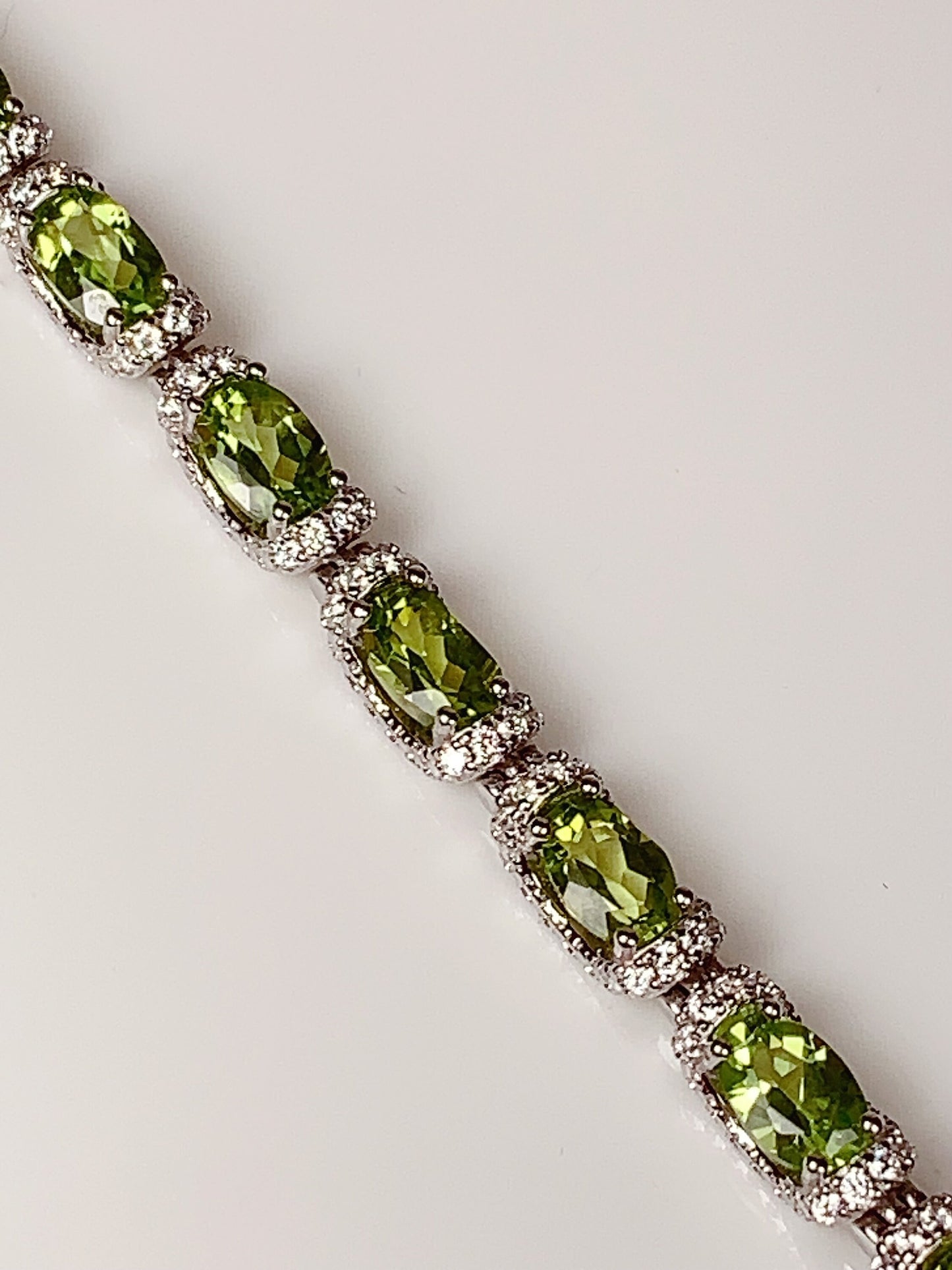 Grade AAA Genuine Natural Peridot 18k 925 Sterling Silver Bracelet Gemstone