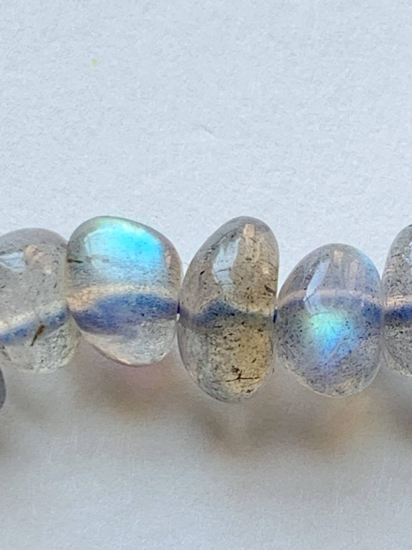Natural Gray Blue Labradorite Stretch Bracelet: Free Shape Gemstone