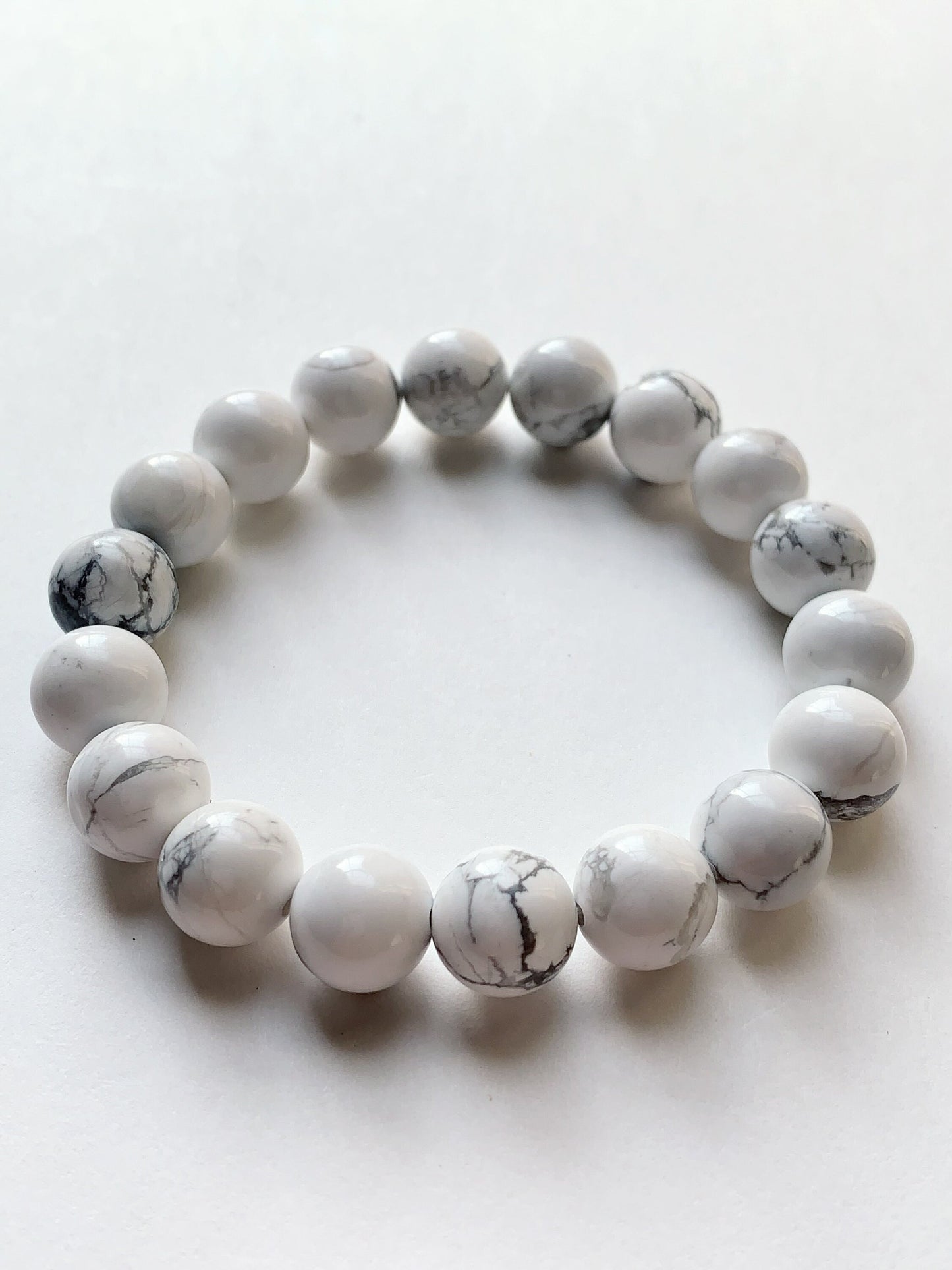 Grade AAA Genuine Natural White Gray Howlite Smooth Round Stretch Bracelet 6mm 8mm