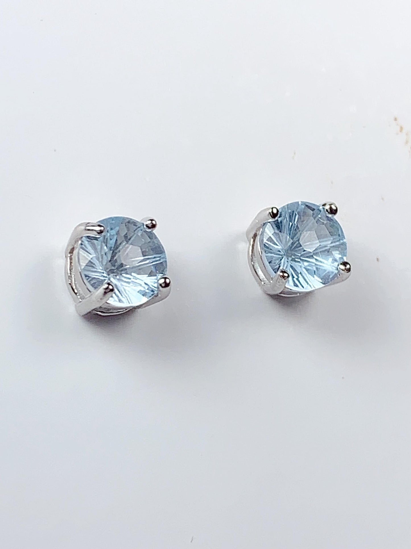6mm Grade AAA Genuine Natural Sky Blue Topaz Millennium Cut 18k Gold Plated S 925 Sterling Silver Earring