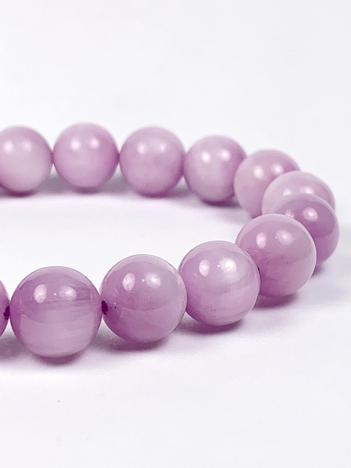 Natural Purple Kunzite Bracelet: Smooth Round Gemstone Beads (8mm 10mm 12mm)