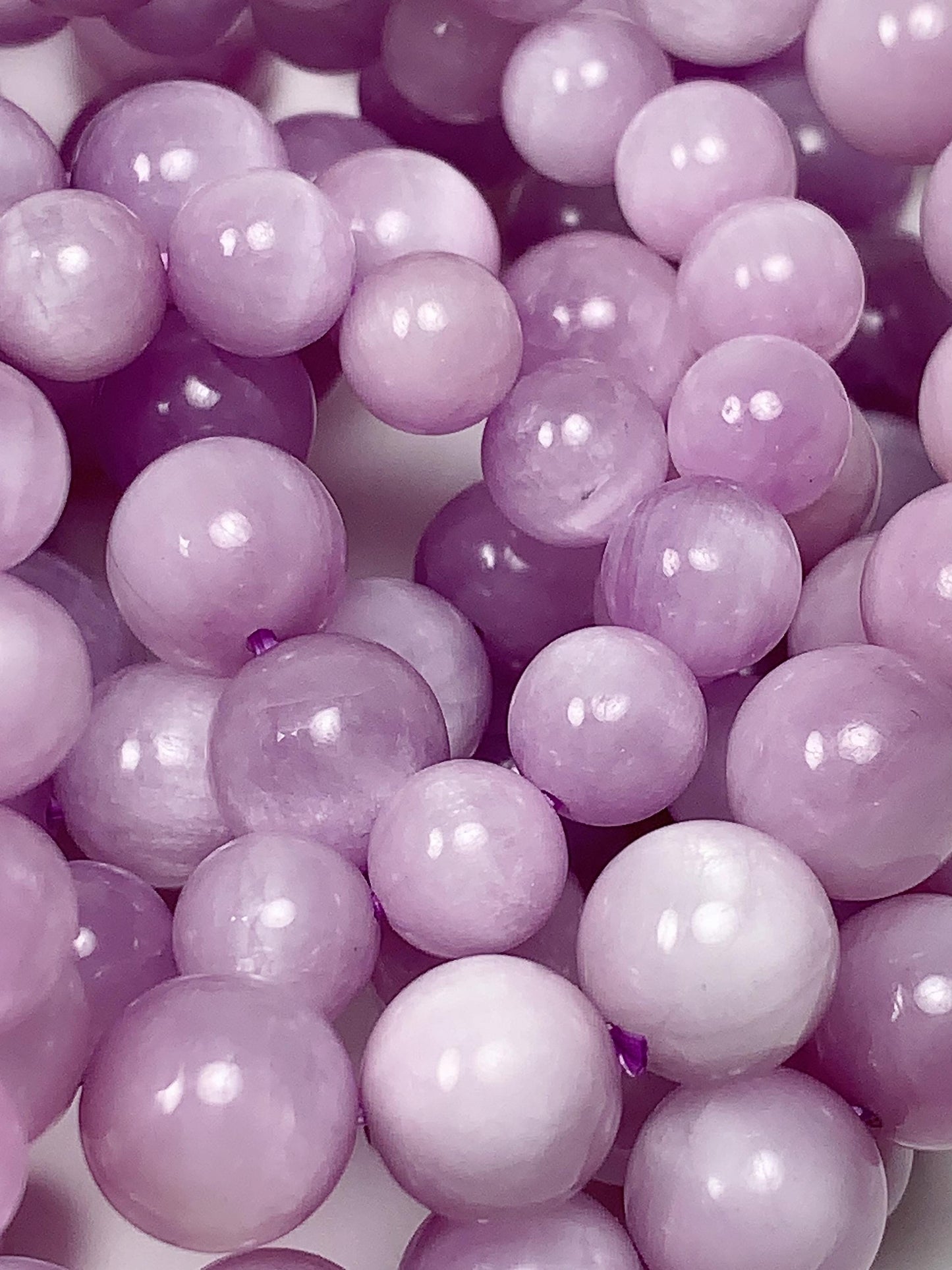 Natural Purple Kunzite Bracelet: Smooth Round Gemstone Beads (8mm 10mm 12mm)