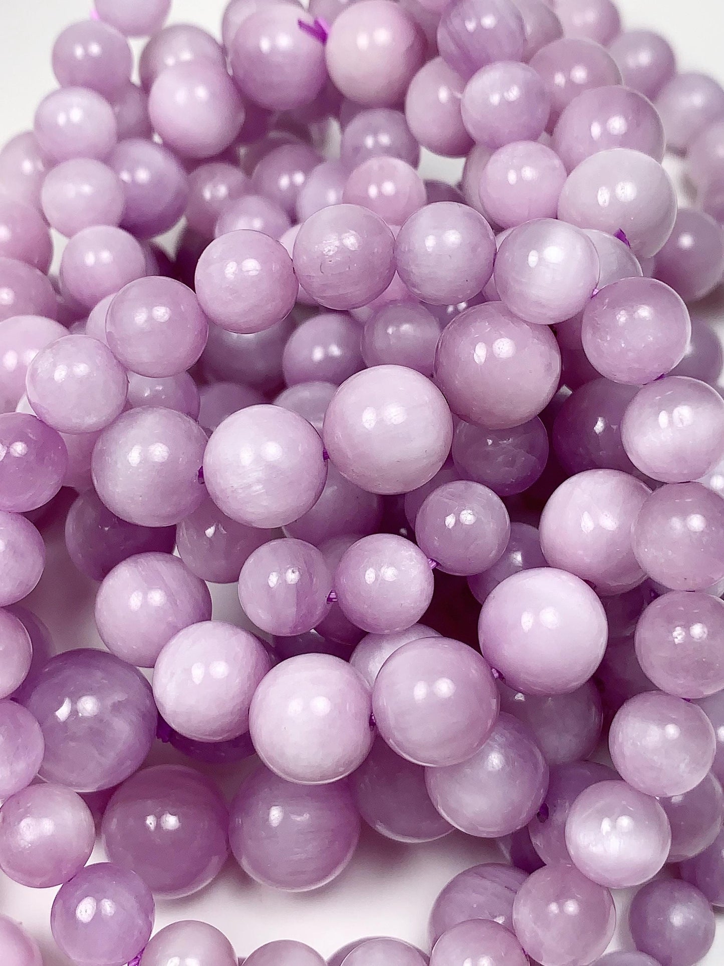 Natural Purple Kunzite Bracelet: Smooth Round Gemstone Beads (8mm 10mm 12mm)