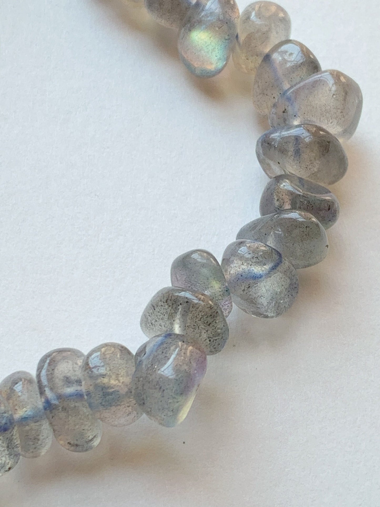 Natural Gray Blue Labradorite Stretch Bracelet: Free Shape Gemstone