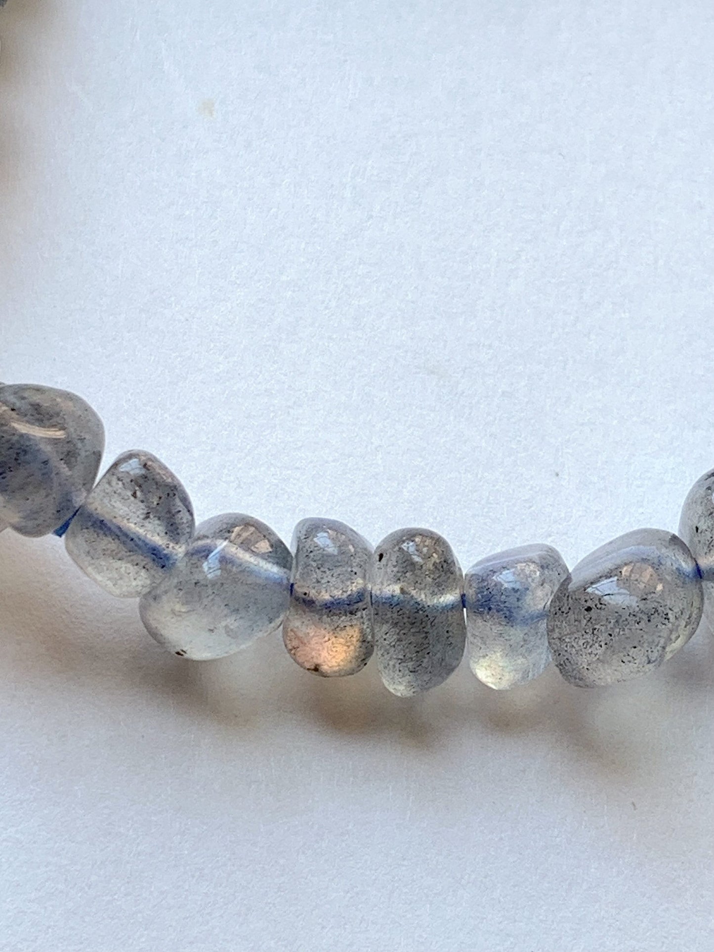 Natural Gray Blue Labradorite Stretch Bracelet: Free Shape Gemstone