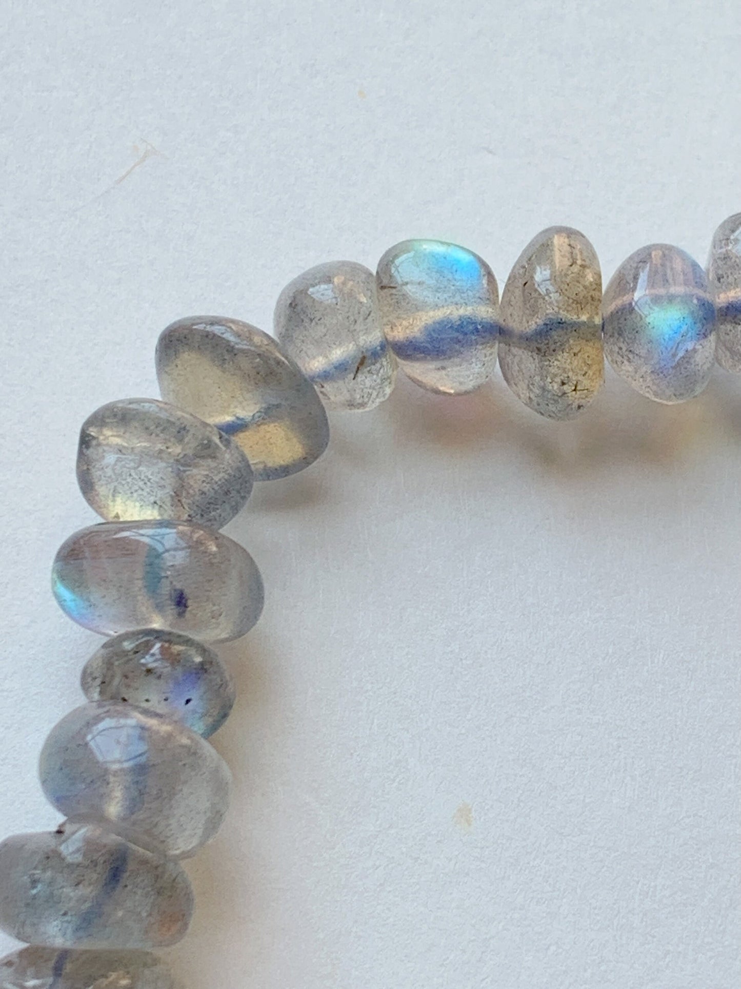 Natural Gray Blue Labradorite Stretch Bracelet: Free Shape Gemstone