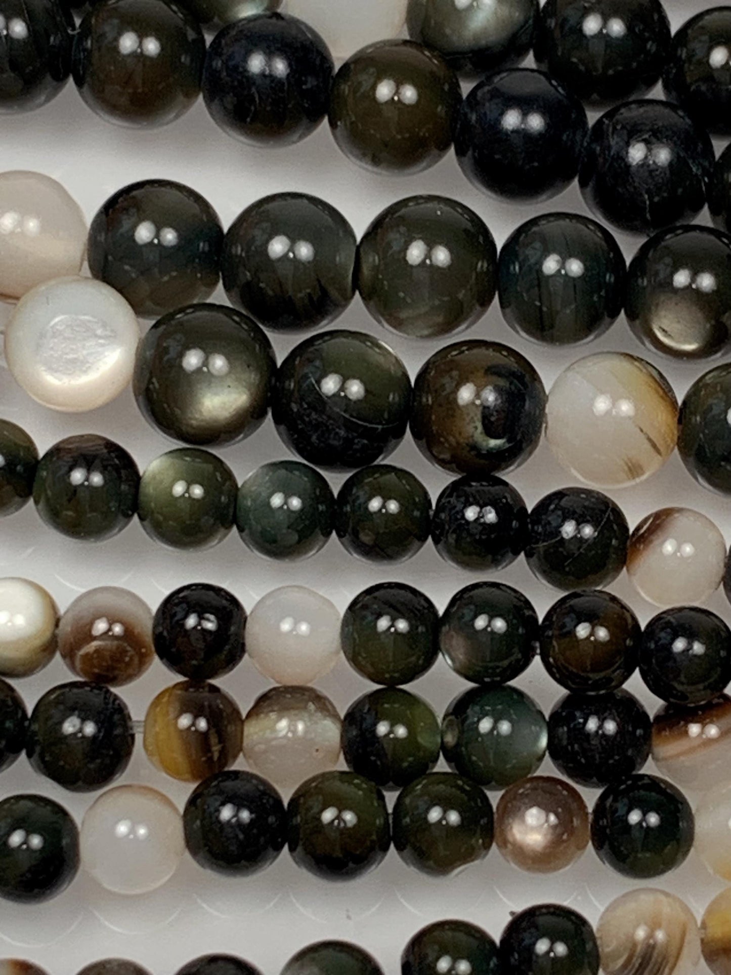 Natural Black Deep Green Mother of Pearl shell smooth round Beads: Genuine Gemstone Strand 15