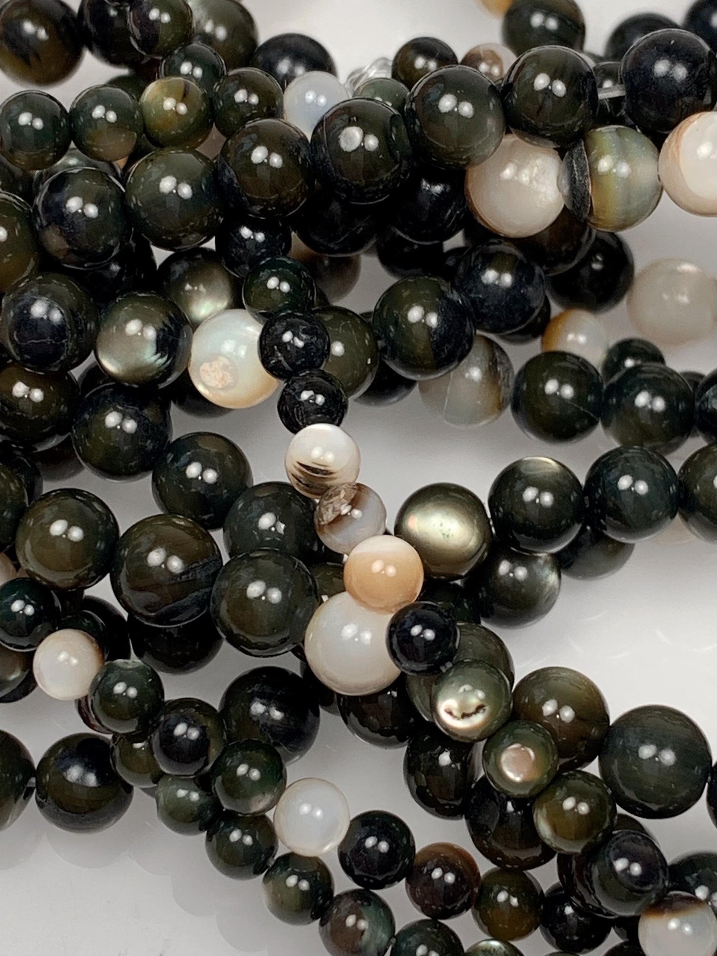 Natural Black Deep Green Mother of Pearl shell smooth round Beads: Genuine Gemstone Strand 15