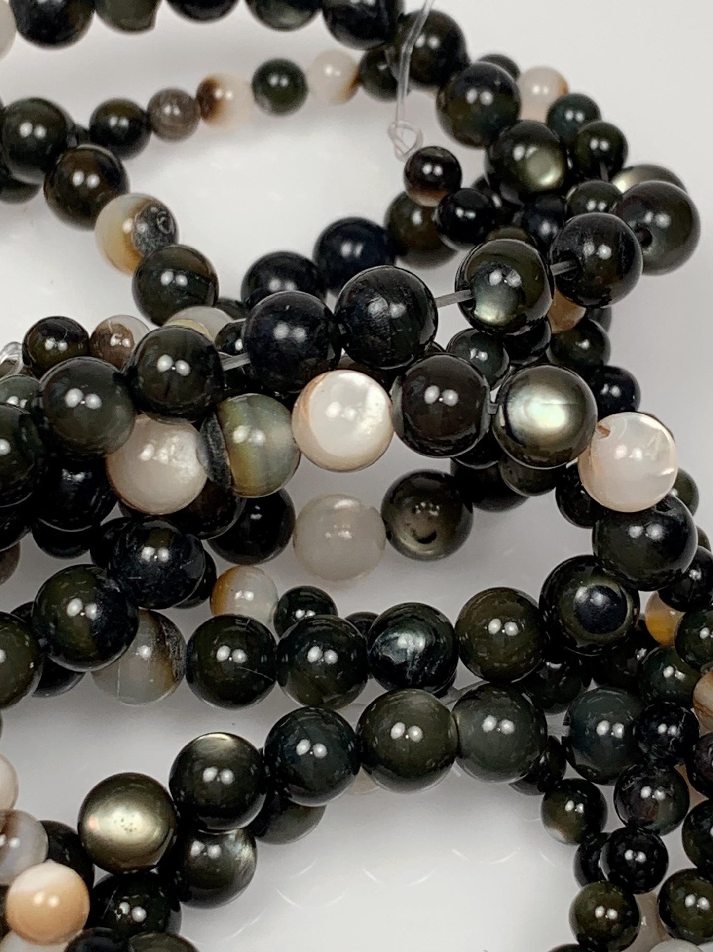 Natural Black Deep Green Mother of Pearl shell smooth round Beads: Genuine Gemstone Strand 15