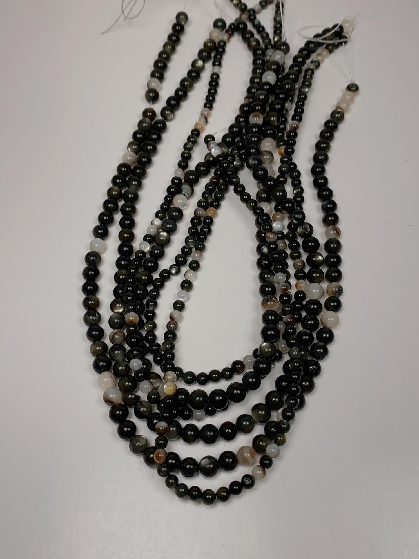 Natural Black Deep Green Mother of Pearl shell smooth round Beads: Genuine Gemstone Strand 15