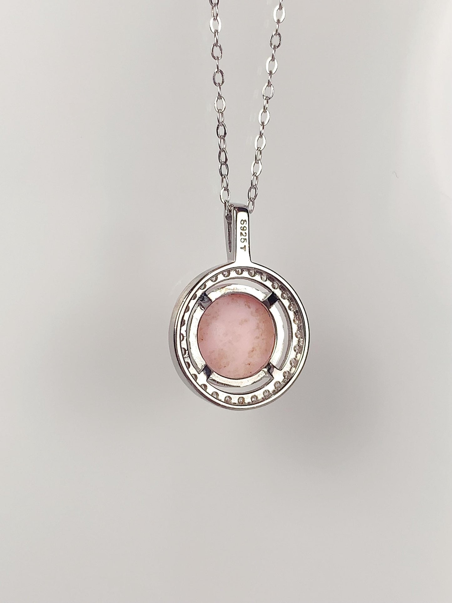 10mm Gems 18K Gold Plated Sterling Silver Queen Conch Pendant Necklace