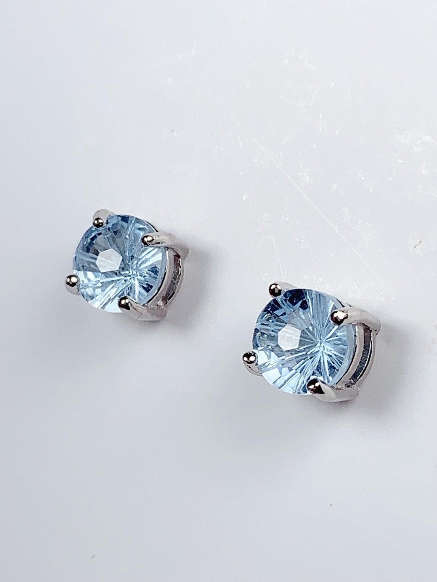 6mm Grade AAA Genuine Natural Sky Blue Topaz Millennium Cut 18k Gold Plated S 925 Sterling Silver Earring
