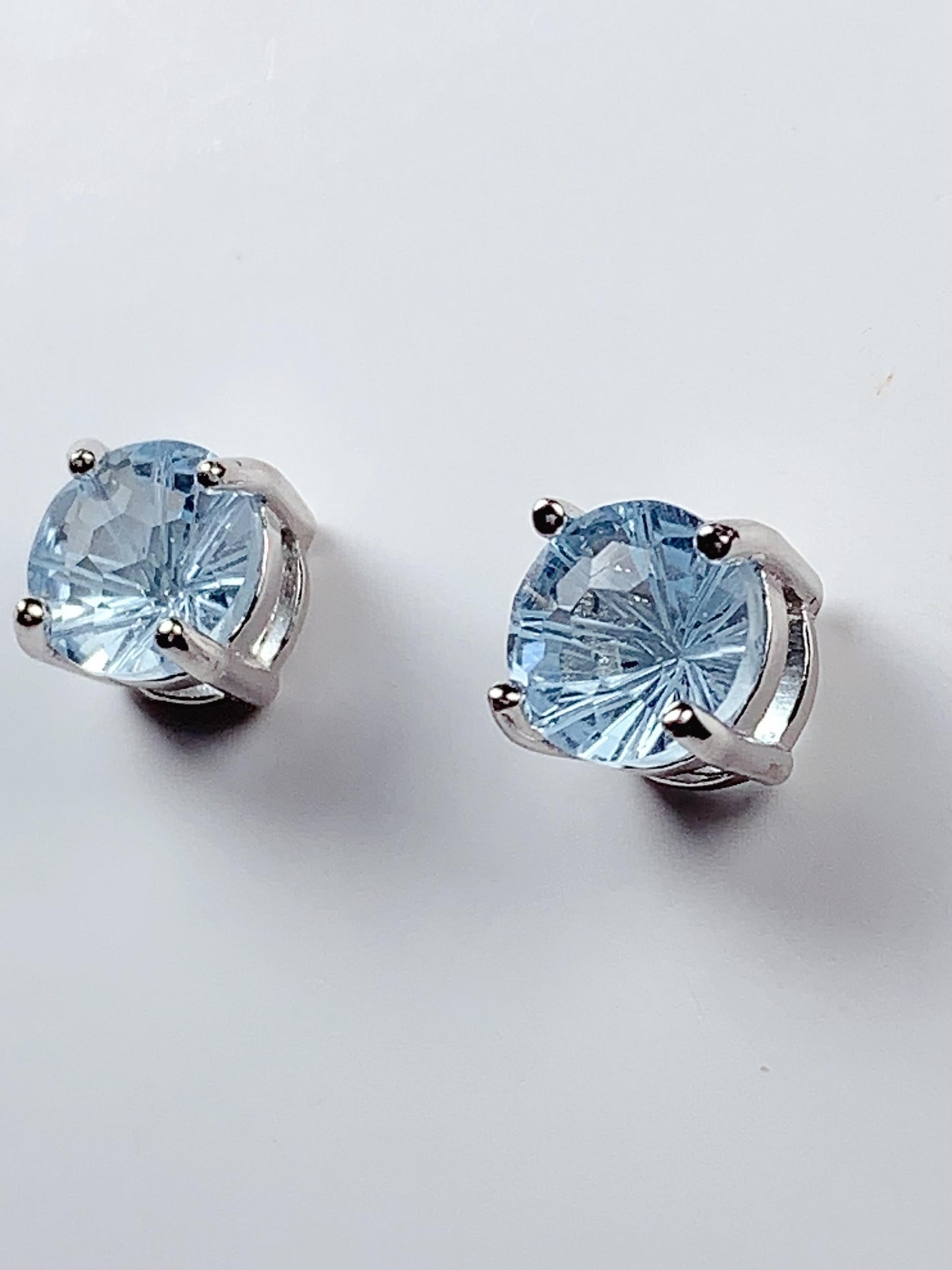 6mm Grade AAA Genuine Natural Sky Blue Topaz Millennium Cut 18k Gold Plated S 925 Sterling Silver Earring
