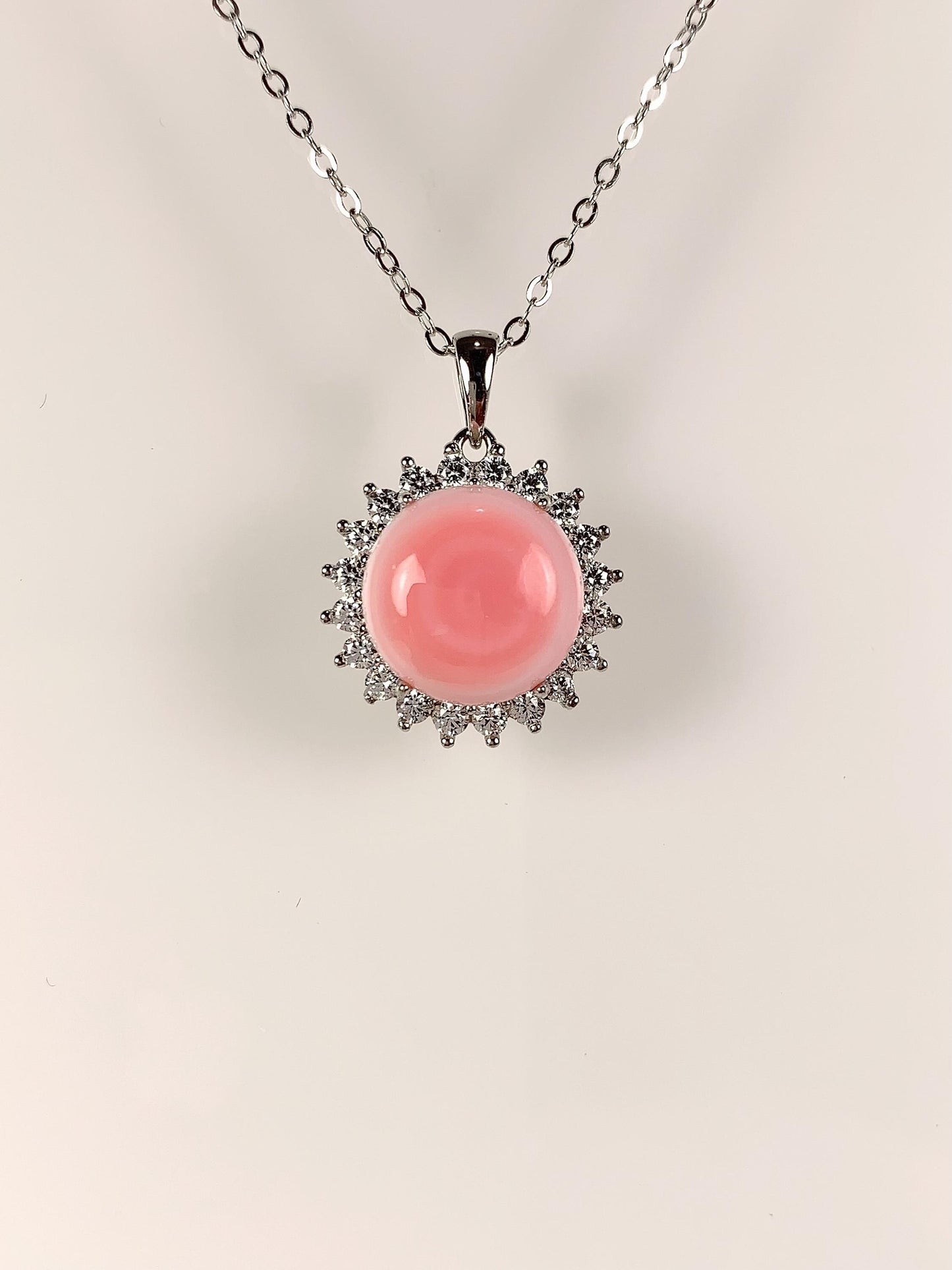 12mm Genuine Natural Queen Conch round Cut 18K Gold Plated S 925 Sterling Silver Necklace Pendant