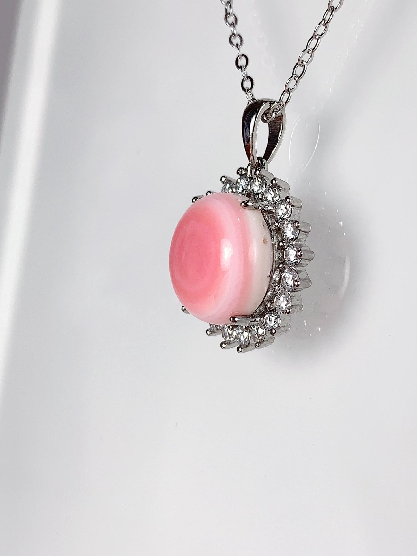 12mm Genuine Natural Queen Conch round Cut 18K Gold Plated S 925 Sterling Silver Necklace Pendant