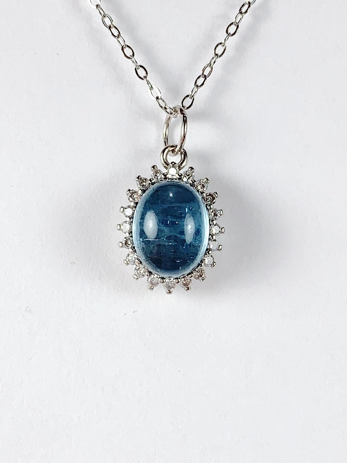 Oval Aquamarine Pendant Necklace: 18K Gold Plated Sterling Silver