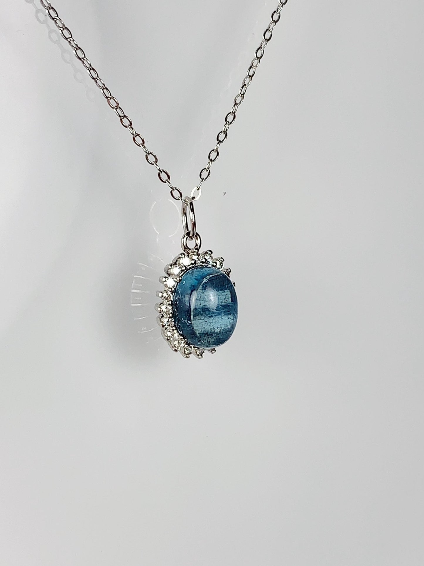 Oval Aquamarine Pendant Necklace: 18K Gold Plated Sterling Silver