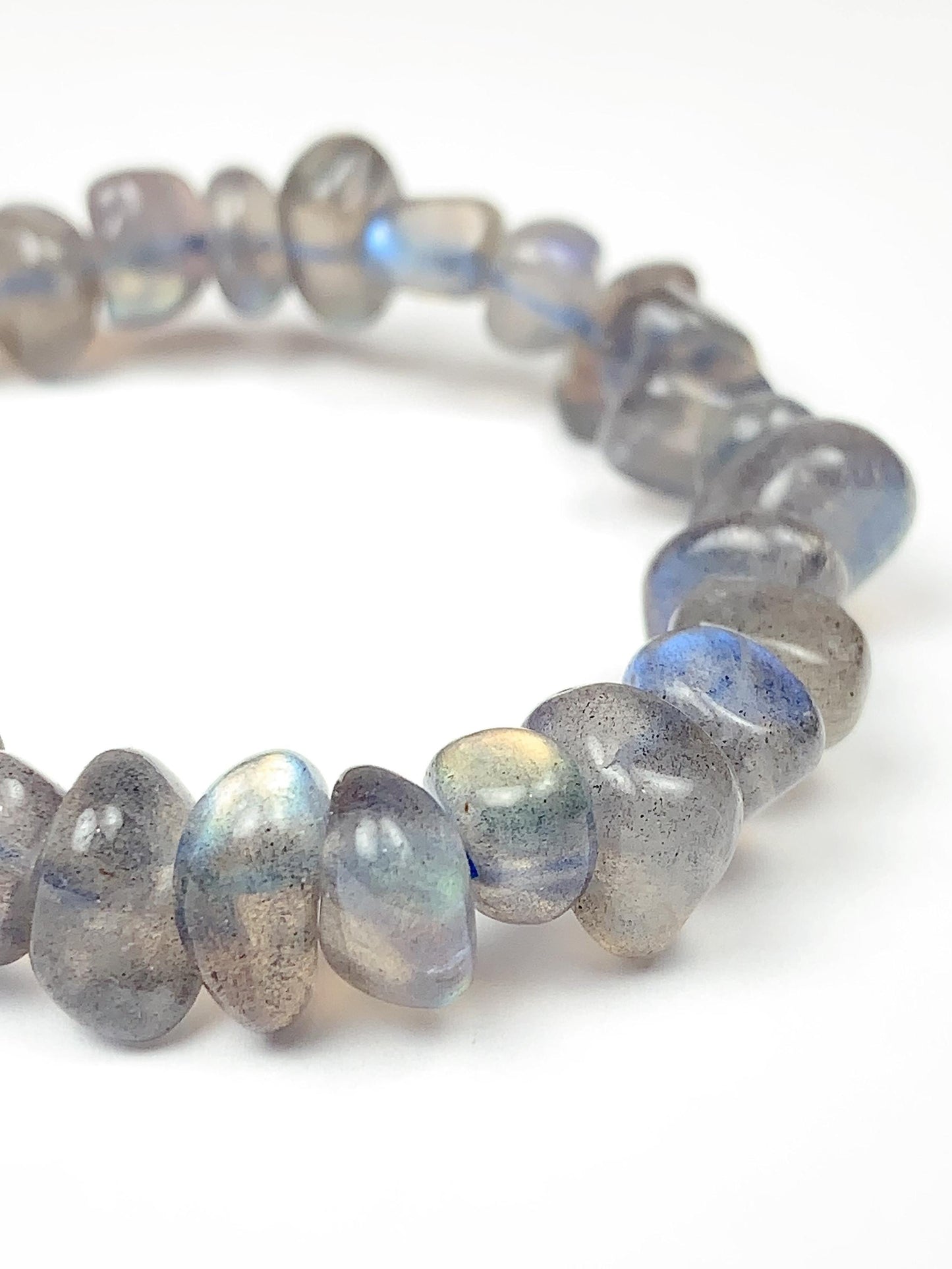 Natural Gray Blue Labradorite Stretch Bracelet: Free Shape Gemstone