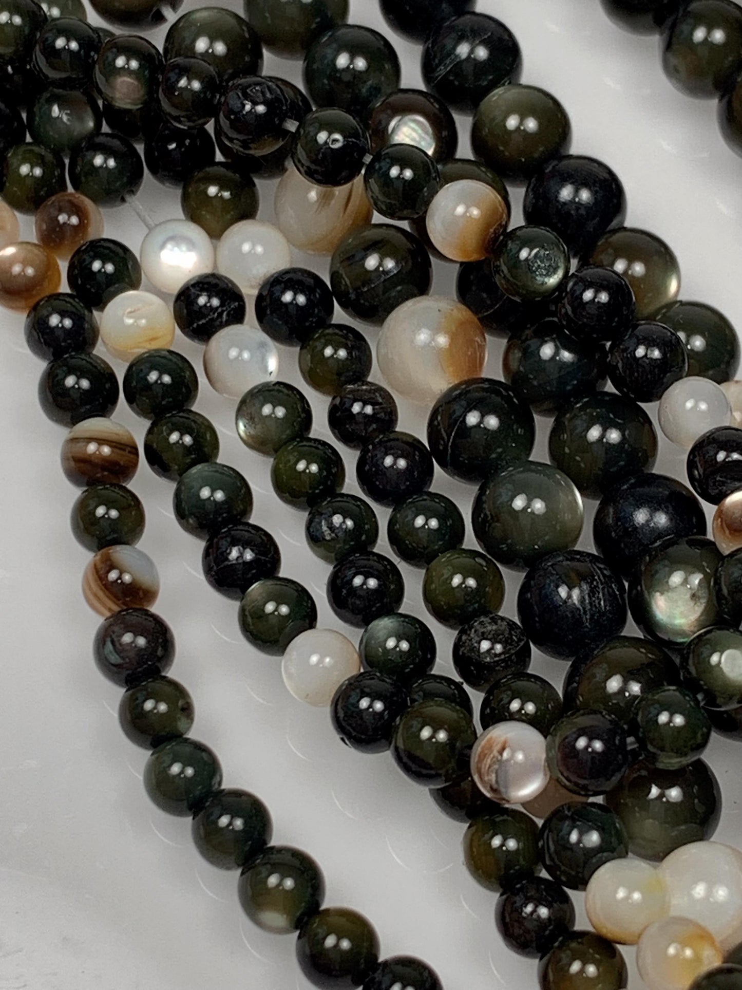 Natural Black Deep Green Mother of Pearl shell smooth round Beads: Genuine Gemstone Strand 15