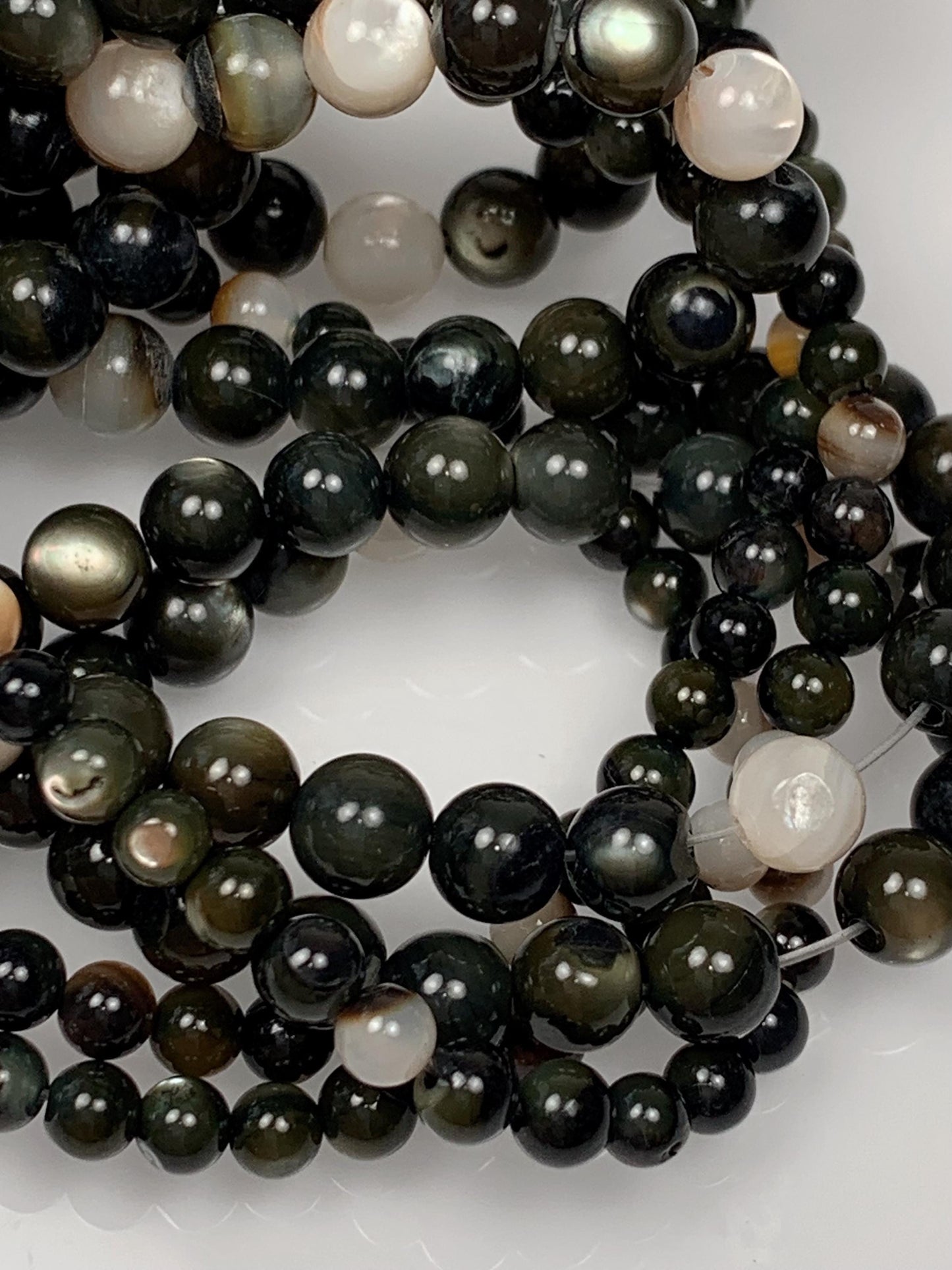 Natural Black Deep Green Mother of Pearl shell smooth round Beads: Genuine Gemstone Strand 15