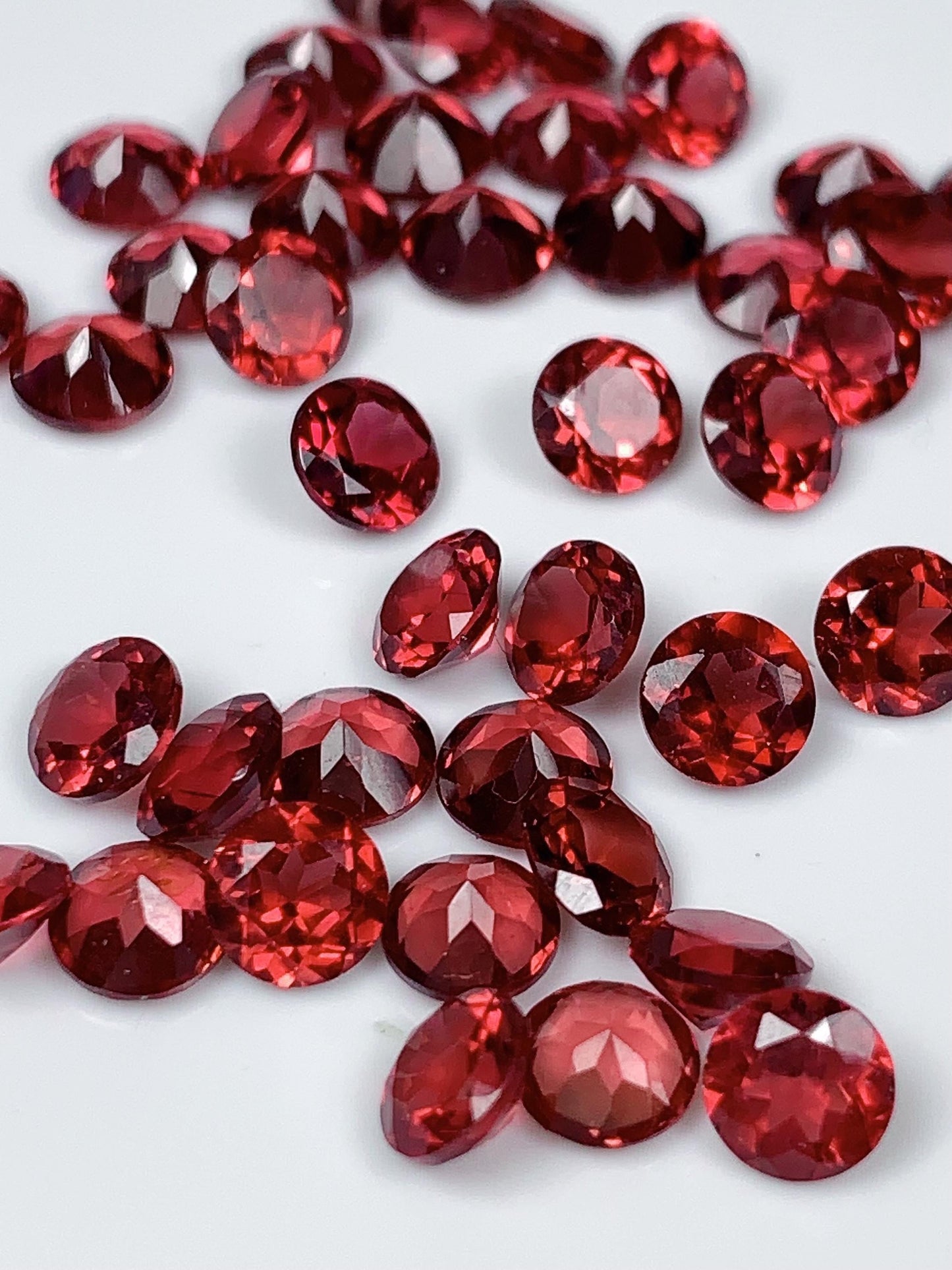 5mm Grade AAA Genuine Natural Claret Red Garnet Loose Gems Gemstone faceted round cut