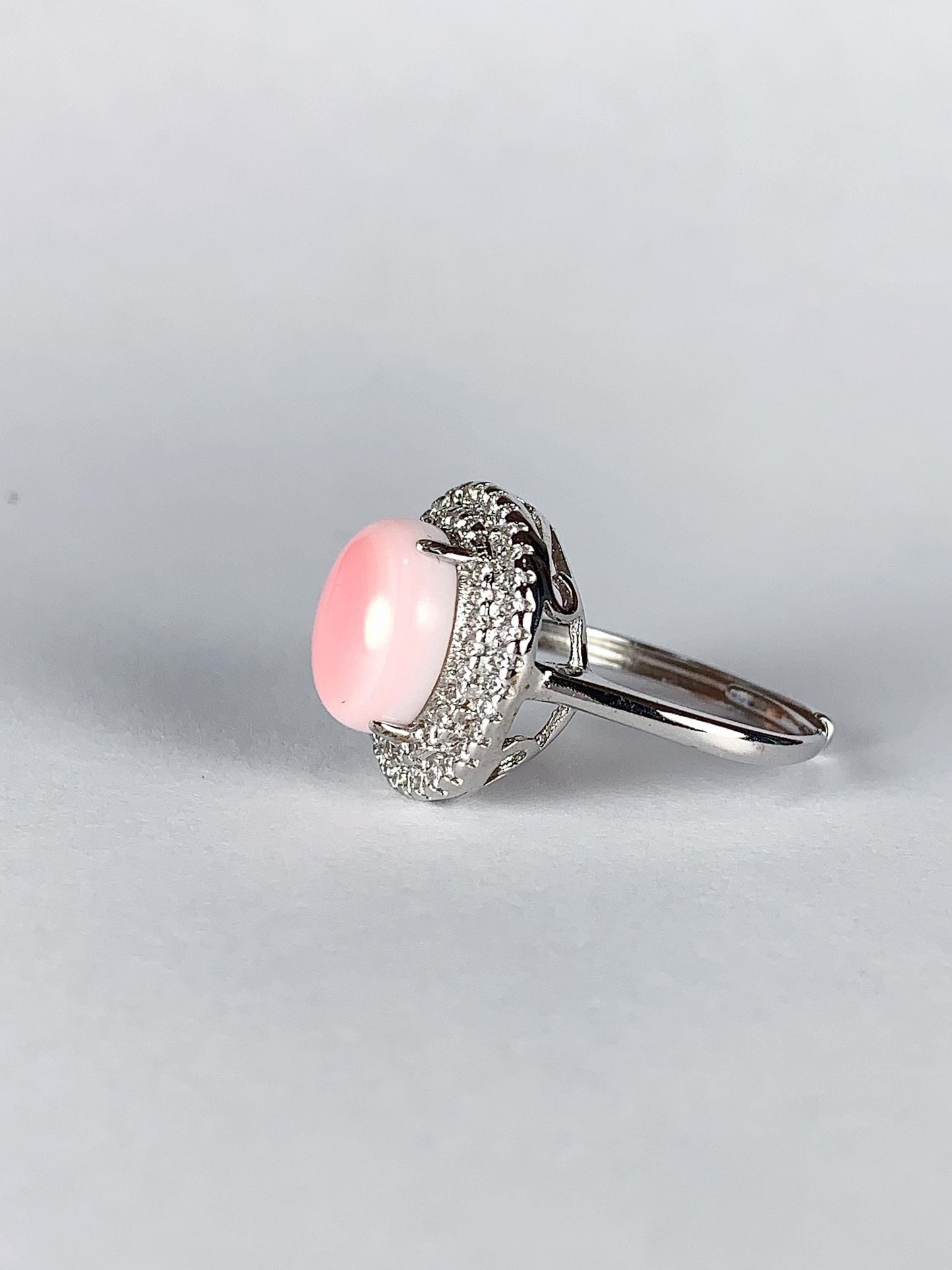 Oval Queen Conch Ring: 18K Gold Plated Sterling Silver Adjustable Ring