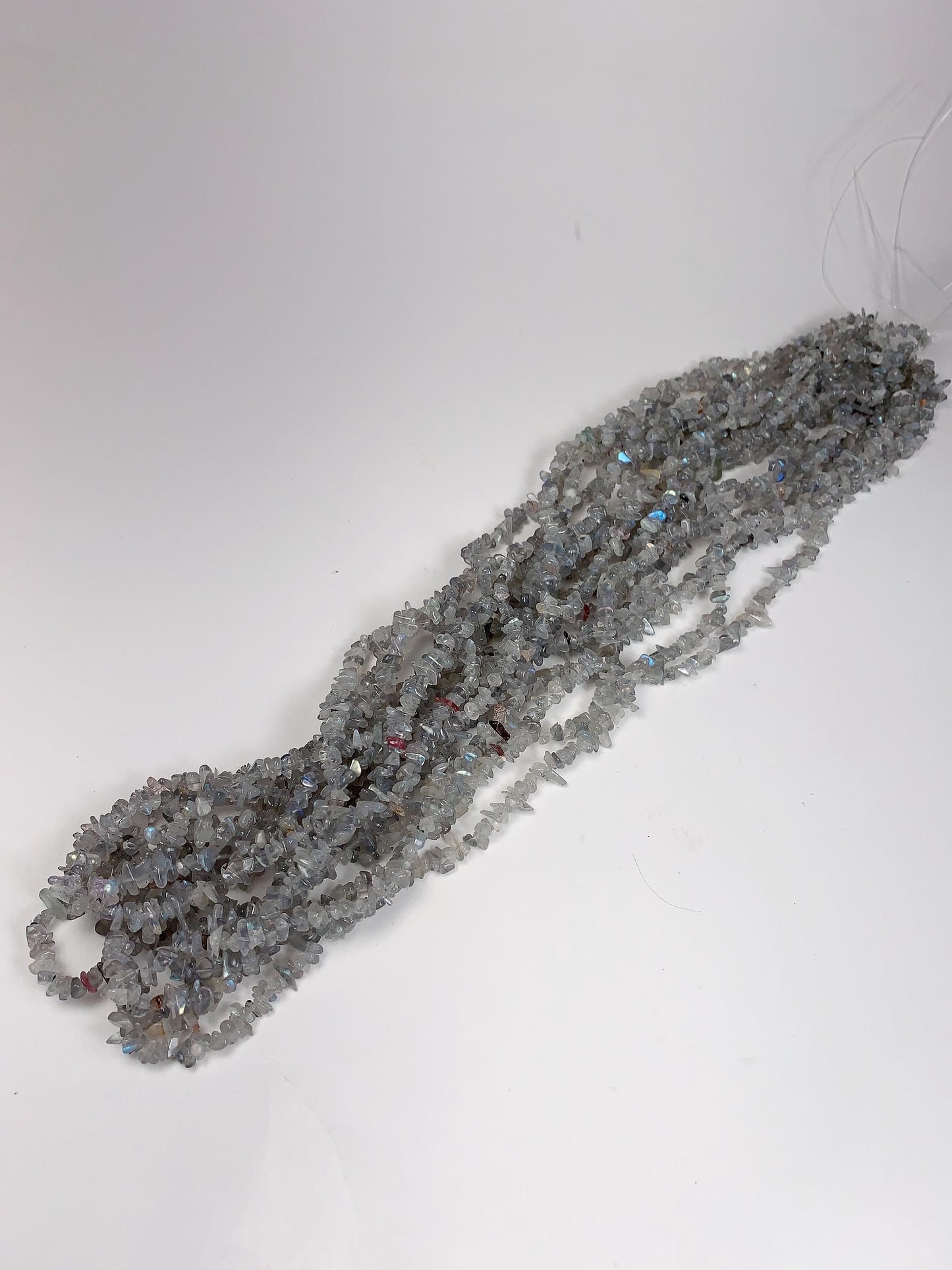 Labradorite Chip Beads: 32" Gray Blue Gemstone Nuggets (3-8mm)