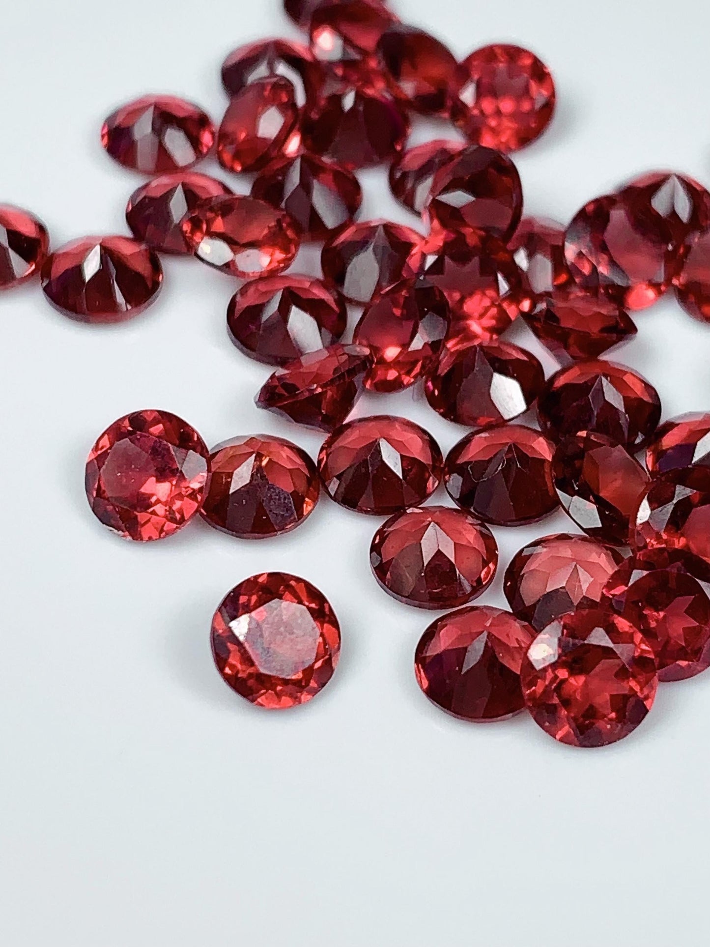5mm Grade AAA Genuine Natural Claret Red Garnet Loose Gems Gemstone faceted round cut