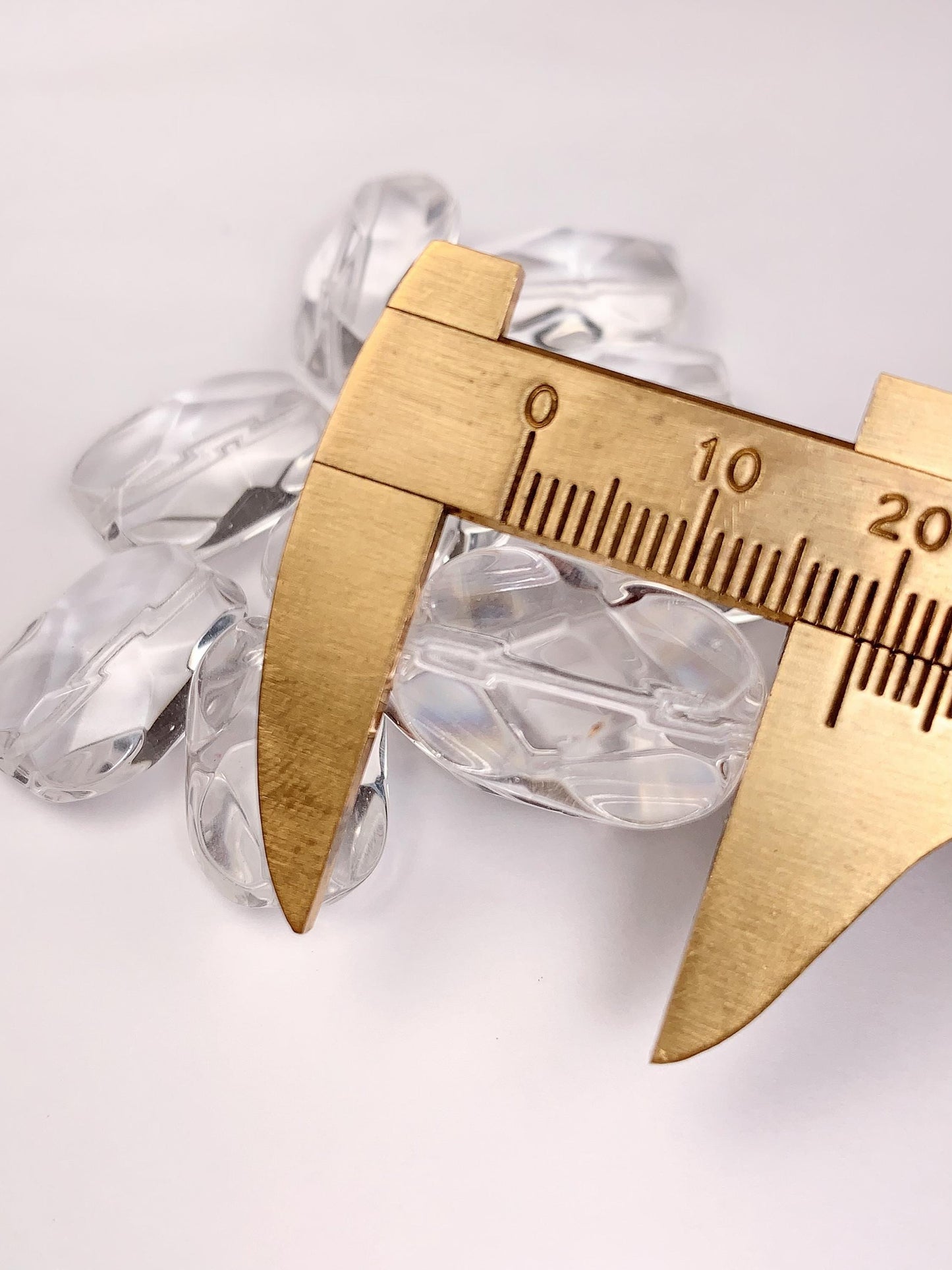 AAA Natural Clear Quartz Gemstone: Faceted Crystal Beads (19mmx13mm)