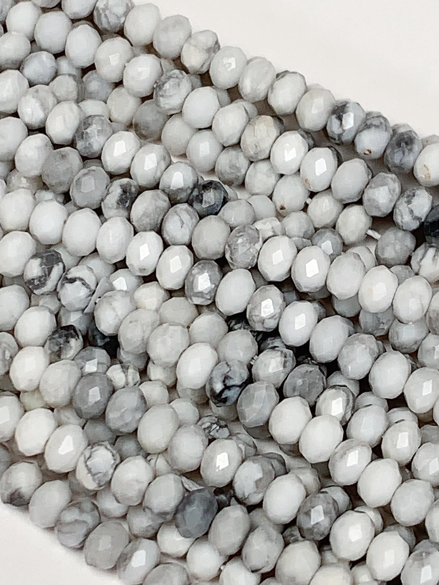 2.5mmx3.5mm Grade AAA+ Genuine Natural White Howlite Point  Faceted Rondelle Beads 15.5" Strand