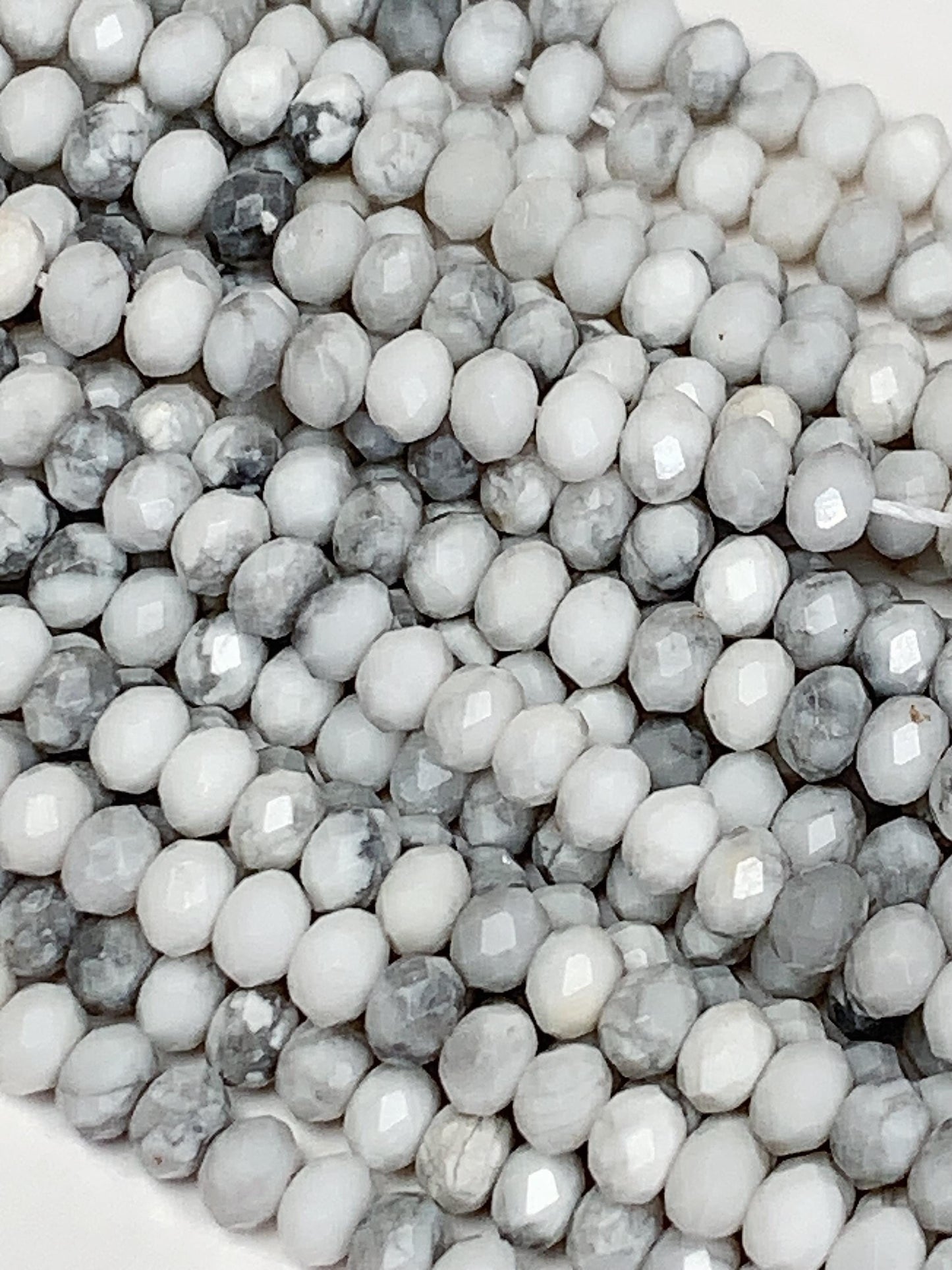 2.5mmx3.5mm Grade AAA+ Genuine Natural White Howlite Point  Faceted Rondelle Beads 15.5" Strand