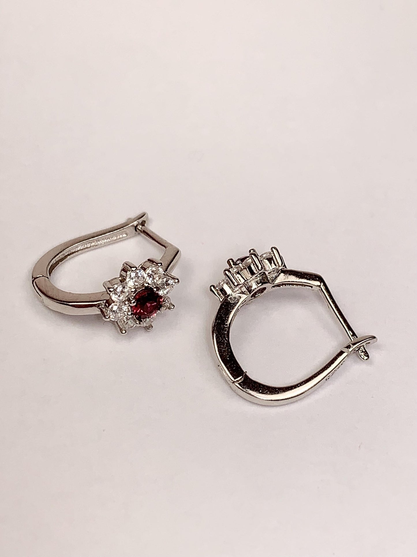 3mm Grade AAA Genuine Natural Purple Garnet Facted Round Cut 18k Gold Plated S 925 Sterling Silver Earring