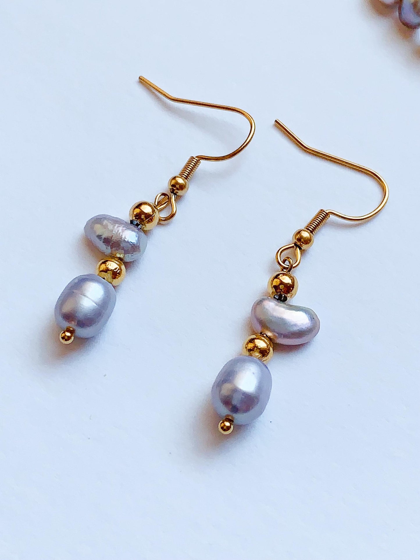 Gray Freshwater Pearl Jewelry Set: 18k Gold Plated Necklace, Bracelet & Earrings