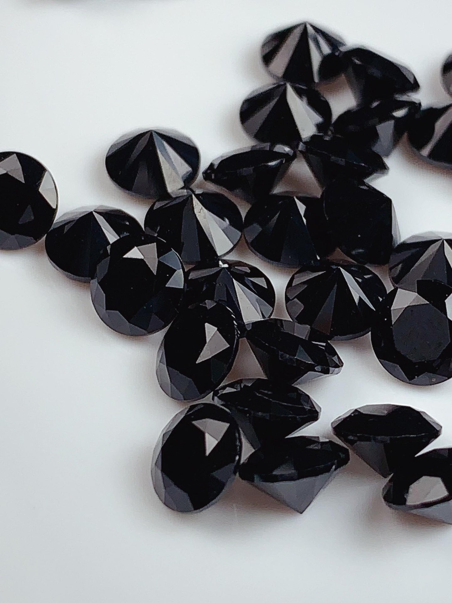 6mm AAA Black Spinel Gemstone: Natural Faceted Round Cut