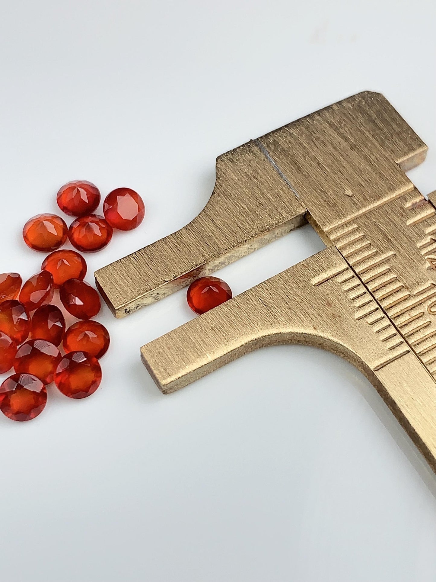 AAA Deep Orange Red Agate Gemstone: 4mm Faceted Round Cut