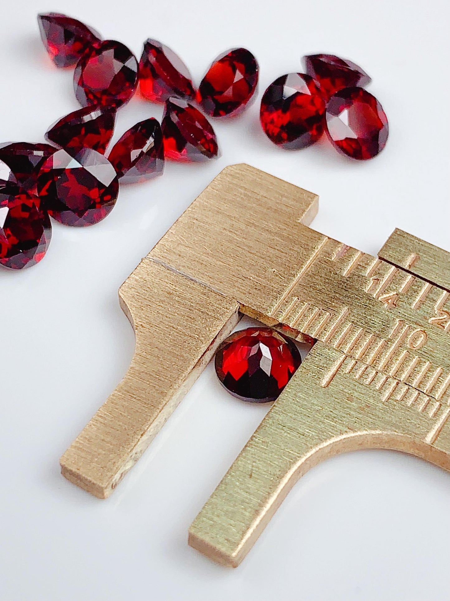 7mm AAA Deep Red Garnet Gemstone: Natural Faceted Round Cut