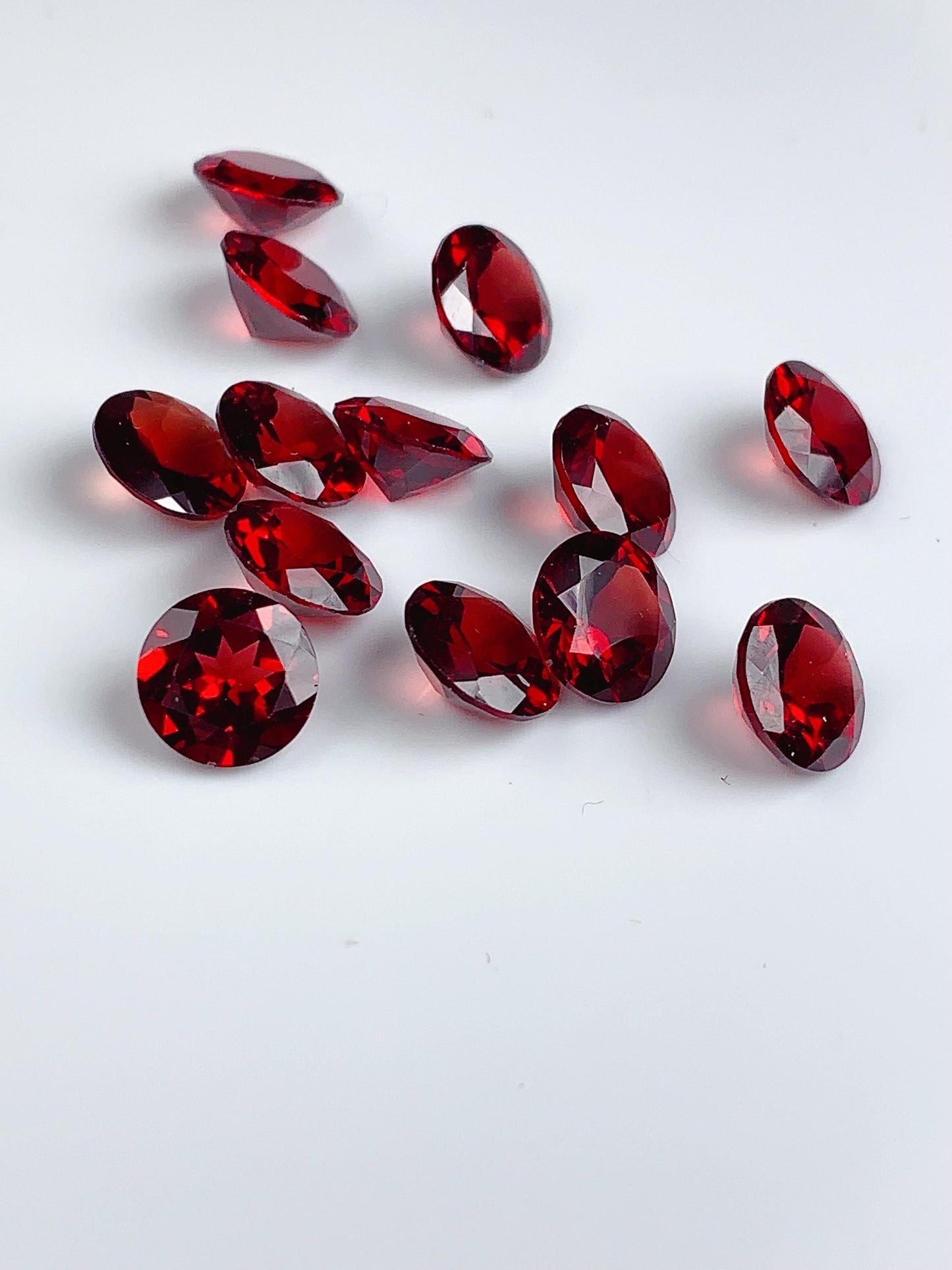 8mm AAA Deep Red Garnet Gemstone: Natural Faceted Round Cut