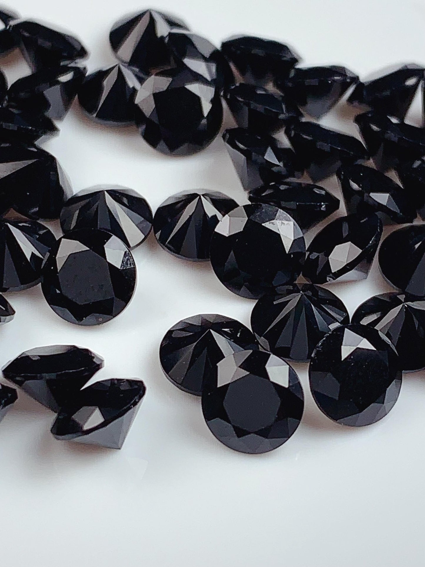 6mm AAA Black Spinel Gemstone: Natural Faceted Round Cut