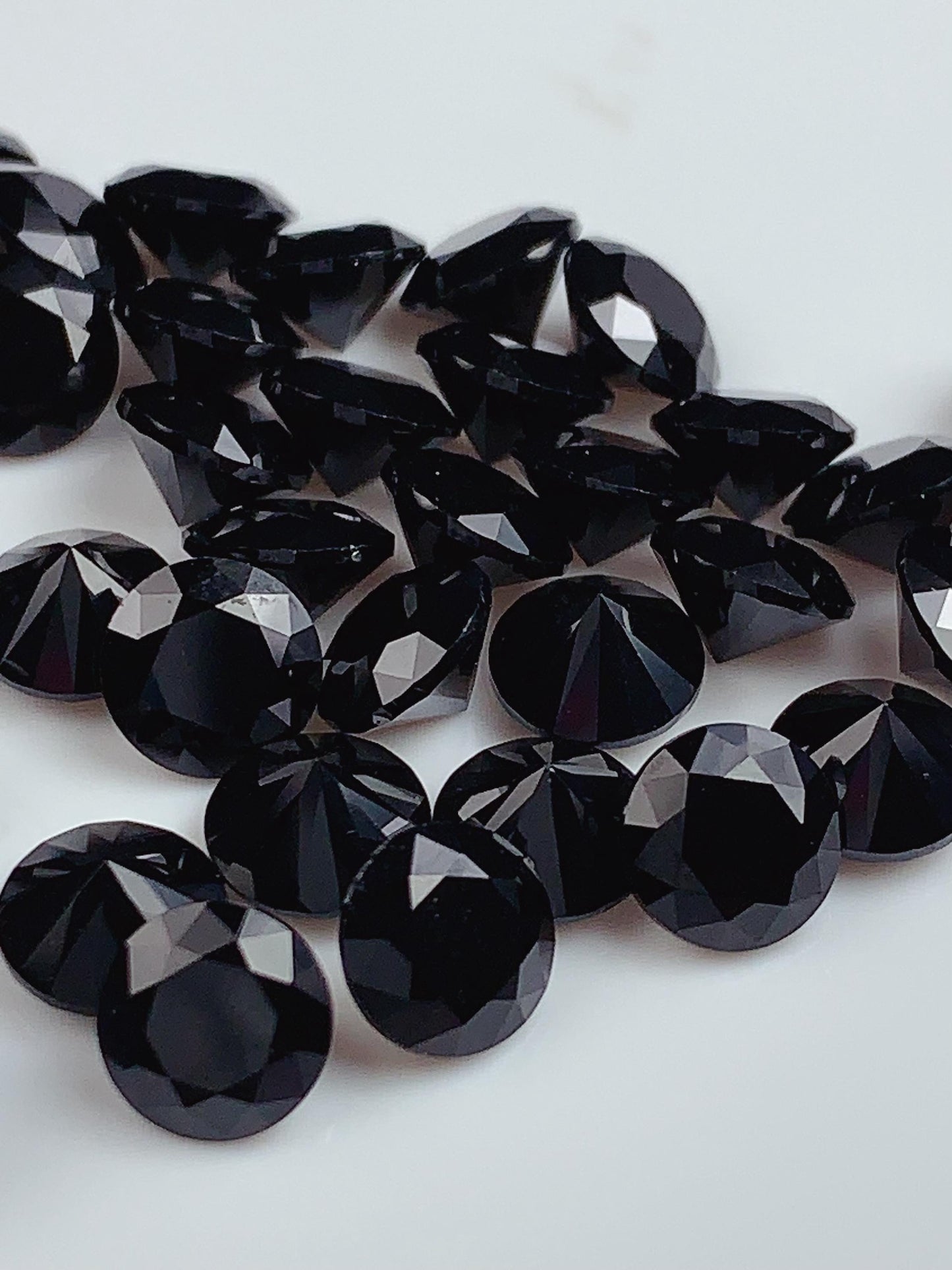 6mm AAA Black Spinel Gemstone: Natural Faceted Round Cut