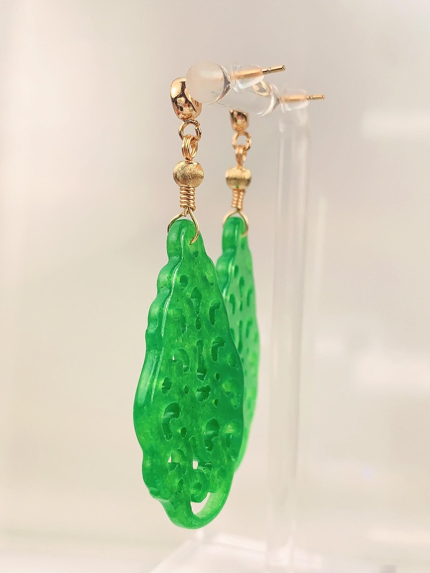 Natural Green Jade 14K Yellow Gold Filled Earrings Ear Stud Hollow carved