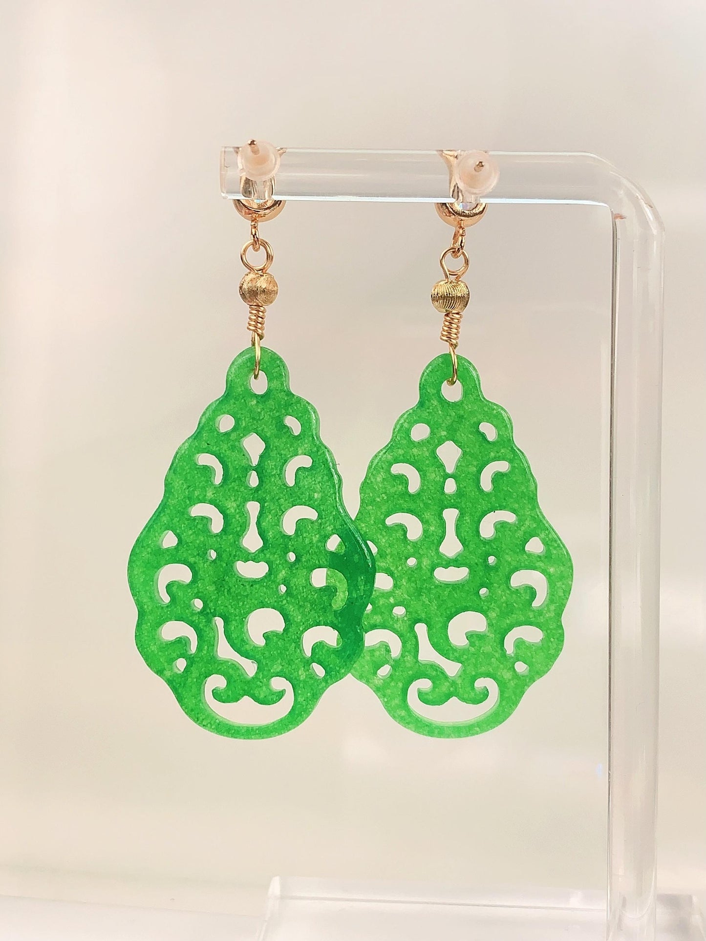 Natural Green Jade 14K Yellow Gold Filled Earrings Ear Stud Hollow carved