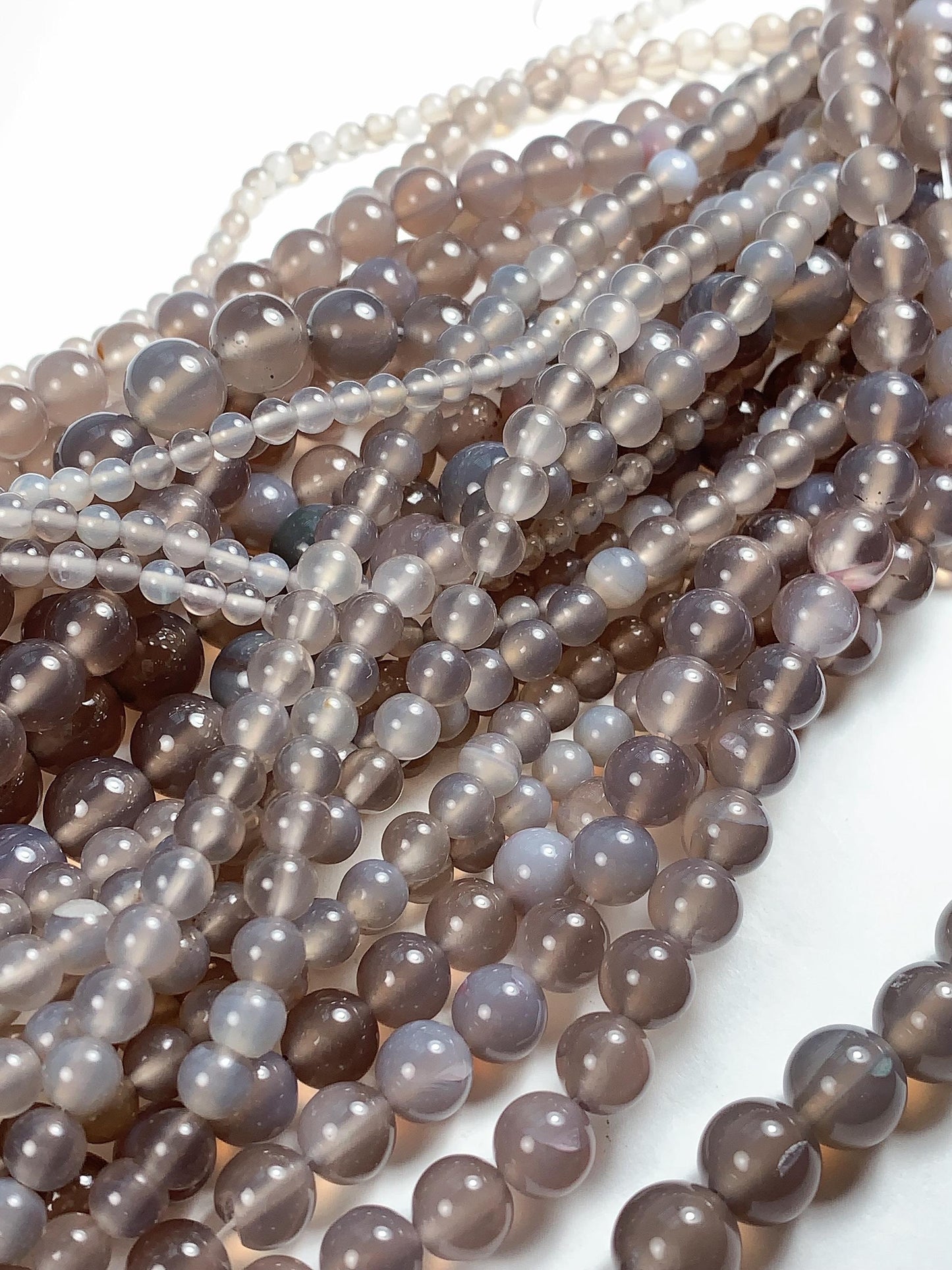 Gray Agate Beads: Natural Smooth Round Gemstone, 15.5" Strand